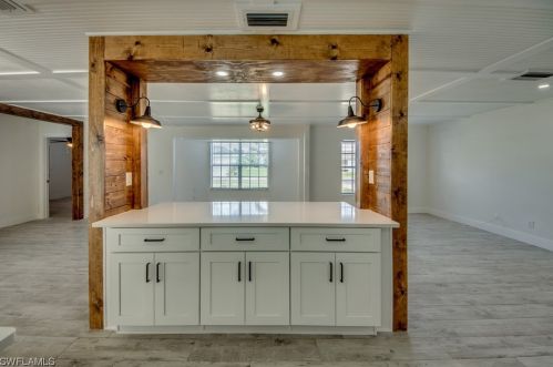 208 43 Ter, Cape Coral FL  33904-8425 exterior