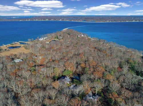 2600 Paradise Point Rd, Southold NY  11971-5109 exterior