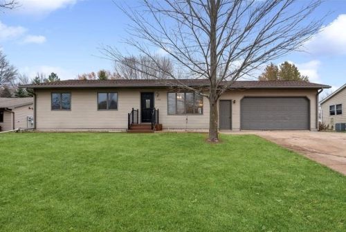 1430 6th Ave, Hammond, WI 54002-9354