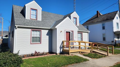 230 Atwood St, Sugar Grove Lake, OH 44833-2632