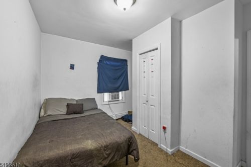 287 Sanford St, East Orange NJ  07018-1018 exterior