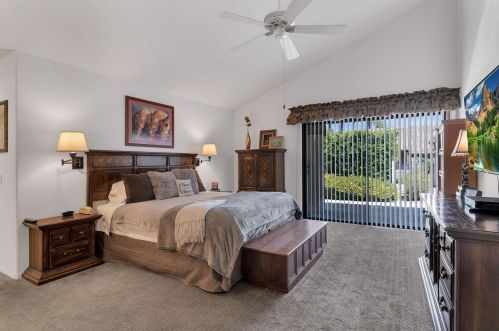 68 Calle Rivero, Rancho Mirage CA  92270-2253 exterior