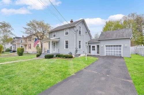 24 Dexter Rd, Windsor Locks, CT 06096-2503