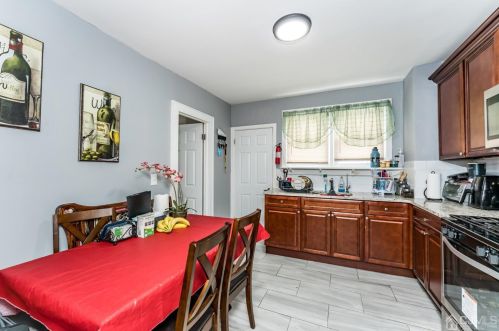 515 Sayre Ave, Perth Amboy NJ  08861-3681 exterior