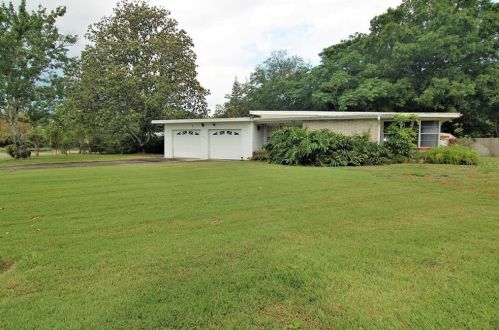 106 Shannon Dr, Sanford, FL 32773-5448