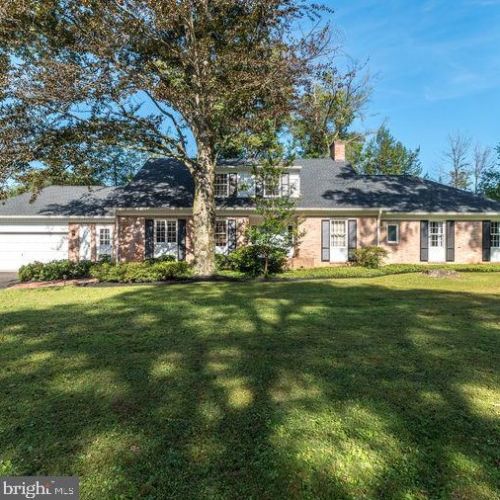 1 Alton Rd, Yardley, PA 19067-3029