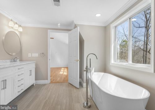 4471 Occoquan Overlook, Woodbridge VA  22192-6107 exterior