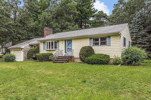 11 Fairmeadow Rd, Wilmington, MA 01887-1616