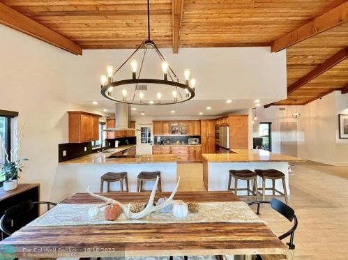 1630 118th Ter, Hollywood FL  33026-2546 exterior