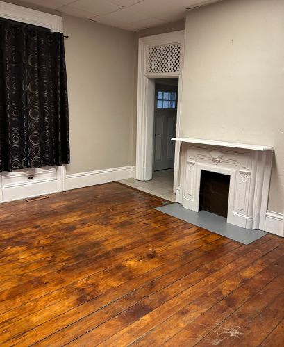 703 Fayette St, Washington Ch, OH 43160-1911