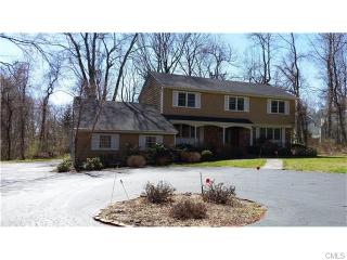 34 Nob Hill Ln, Stamford, CT 06903-4522