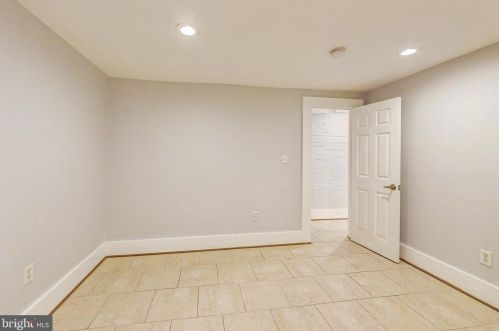 2119 1st St, Washington DC  20001-1004 exterior