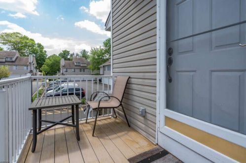 63 Birchwood Rd, Bedminster NJ  07921-1904 exterior