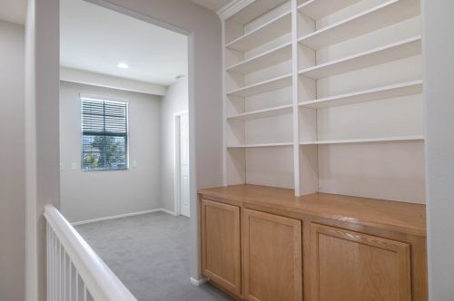 1117 Walnut Grove Ln, Simi Valley CA  93065-3394 exterior