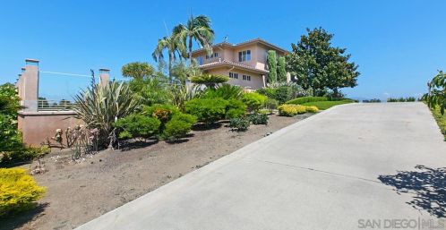 1629 Wild Acres Rd, Vista, CA 92084-1355