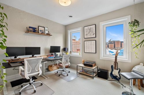 419 Carson St, Pittsburgh PA  15203-1019 exterior