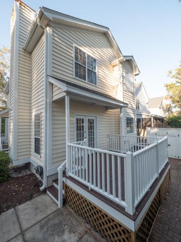 1049 Mathis Ferry Rd, Mount Pleasant SC  29464-2616 exterior