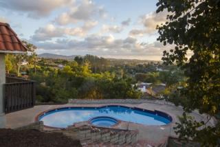 1752 Bittersweet Hl, Vista, CA 92084-7621