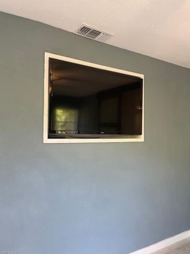 218 Roosevelt Ave, Lehigh Acres FL 33972-1200 exterior