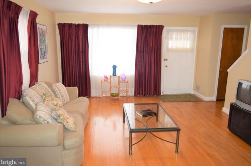 5344 Central Ave, Washington, DC 20019-6412