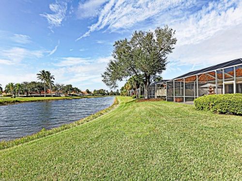 3484 Donoso Ct, Naples FL 34109-1395 exterior