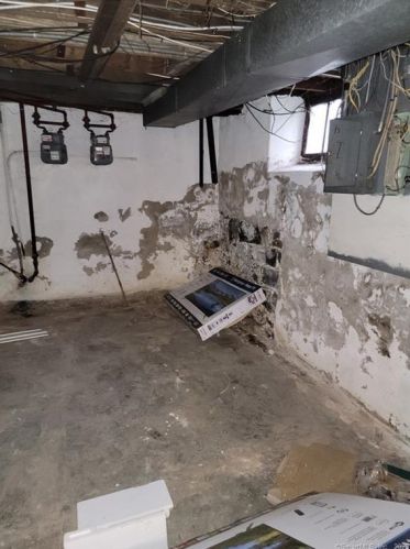 120 Herkimer St, Bridgeport CT 06604-1937 exterior