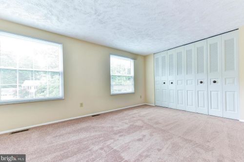 7309 Sterling Grove Dr, Springfield VA  22150-4437 exterior