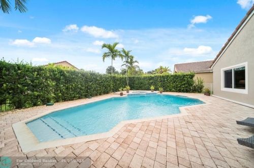 1277 144th Ter, Hollywood FL  33028-2925 exterior