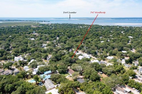 747 Winthrop St, Mount Pleasant SC  exterior