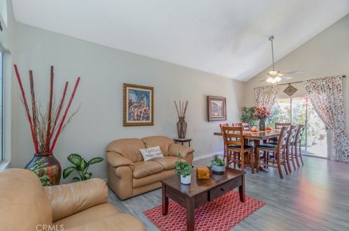 6742 Dove Ln, Riverside CA  92506-5000 exterior