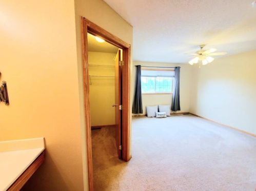 641 19th Pl, Spectacle Lake MN  55008-9324 exterior