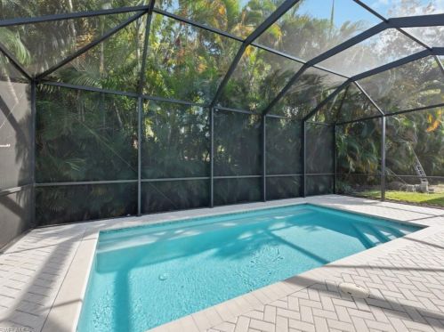 2753 Linda Dr, Naples, FL 34112-6315