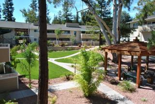 680 Sharon Park Dr, Menlo Park CA  94025-6917 exterior