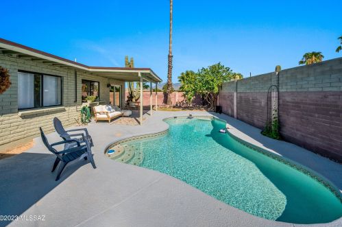 1519 Logan Dr, Tucson AZ 85710-6323 exterior