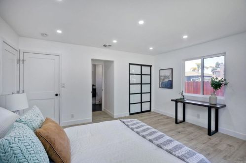 1442 Burroughs St, Oceanside CA  92054-5431 exterior