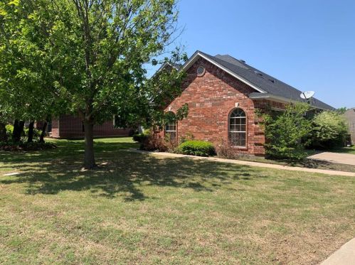 2117 Timber Cove Ct, Weatherford TX  76087-3827 exterior