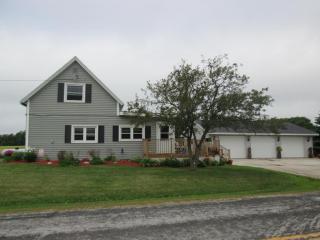 618 Norstad Rd, Manitowoc, WI 54220-9769