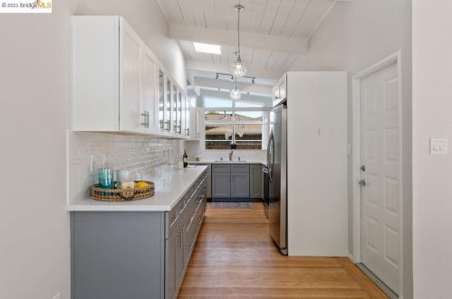1890 Eloise Ave, Concord CA  94523-2102 exterior