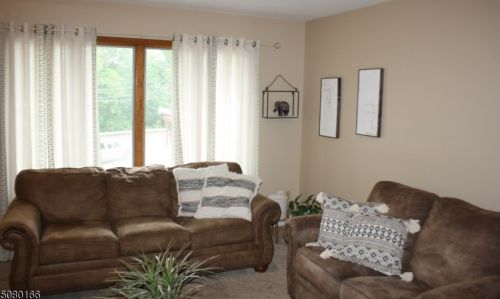 127 Newby Ave, West Paterson NJ  07424-2824 exterior