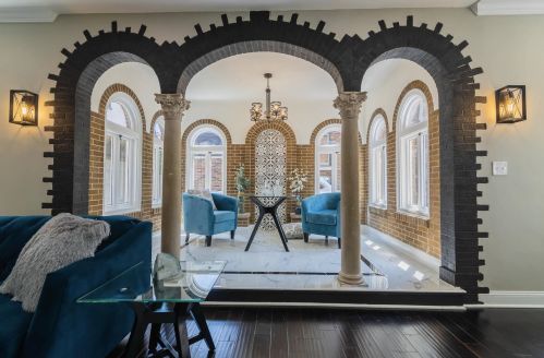 2726 Beverly Rd, Milwaukee WI  53211-2438 exterior