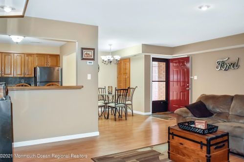 30 Newport Ct, Bricktown, NJ 08724-2039