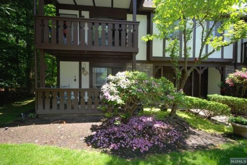 601 Mark Twain Way, Mahwah NJ  07430-3475 exterior