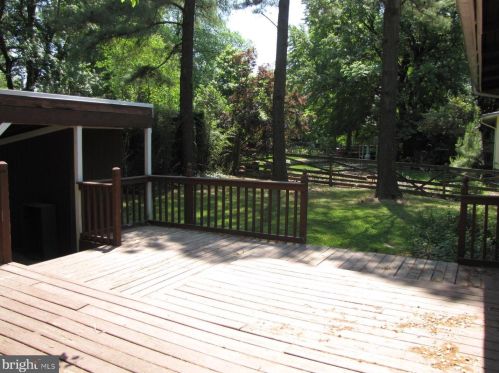 2901 Pine Spring Rd, Falls Church VA  22042-1317 exterior