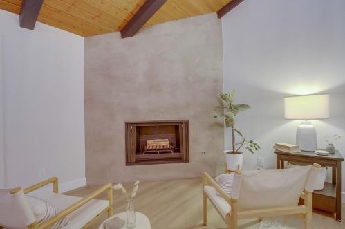 2502 Singing Vista Way, El Cajon CA  92019-2740 exterior