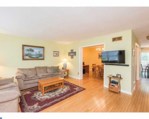 3463 Foxfield Cir, Perkiomenville, PA 18074-9437