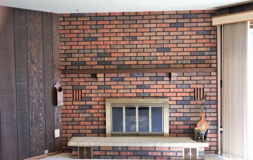 1963 Wood Ln, Green Bay WI  54304-1915 exterior