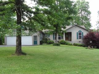 75 Grassland Rd, Crossville TN  38572-3194 exterior