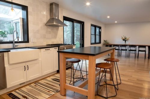 325 Hartwood Rd, Monticello NY  12777-6432 exterior