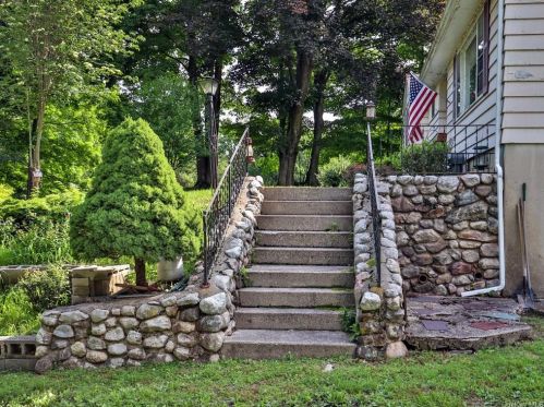 490 Bullville Rd, Montgomery NY  12549-1870 exterior