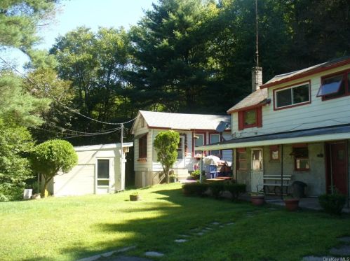 722 Old Route 17, Monticello NY  12701-7019 exterior